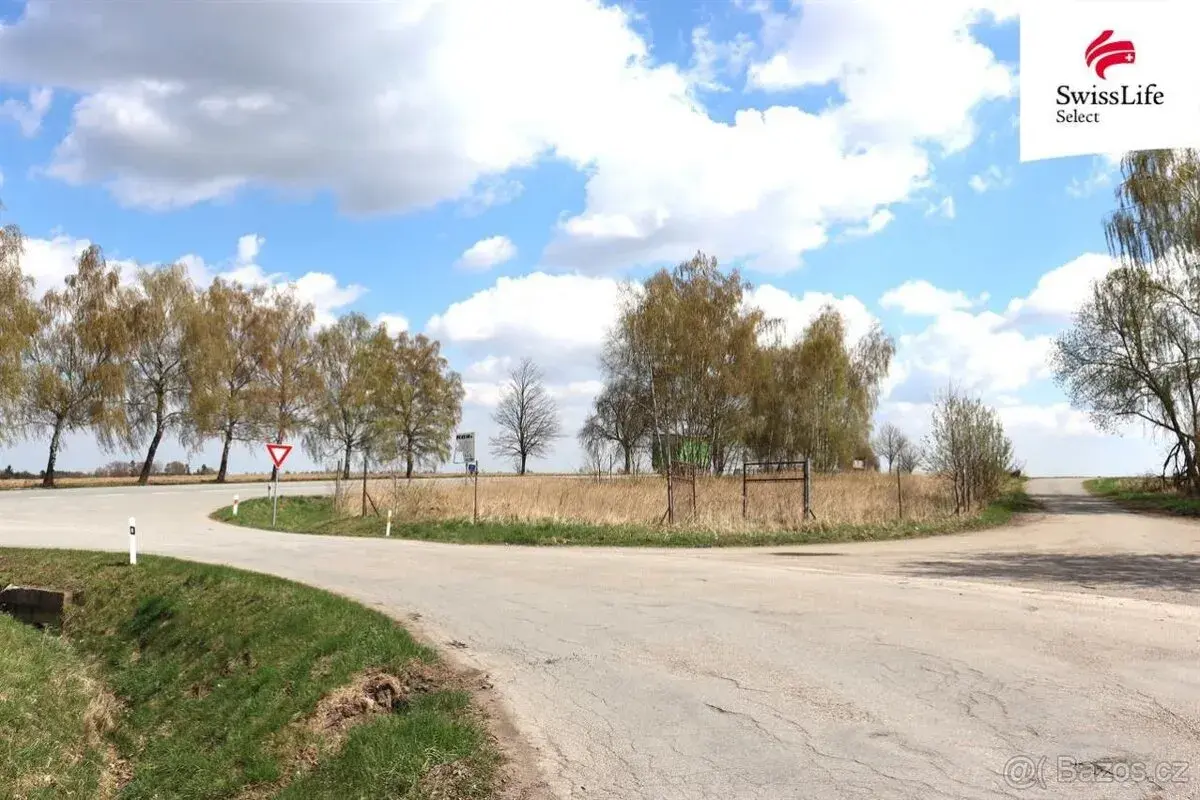 Prodej komerčního pozemku 895 m2, Leskovice