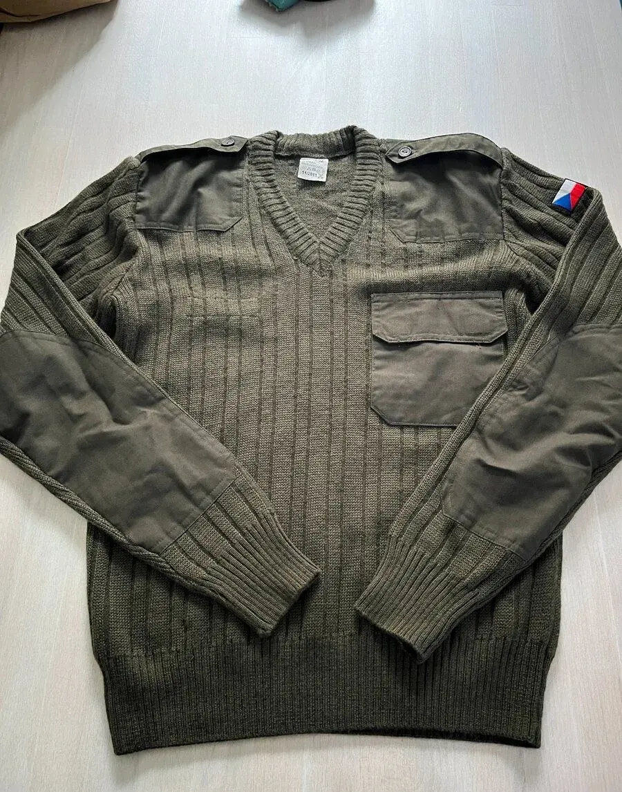 Vojenský svetr vel M