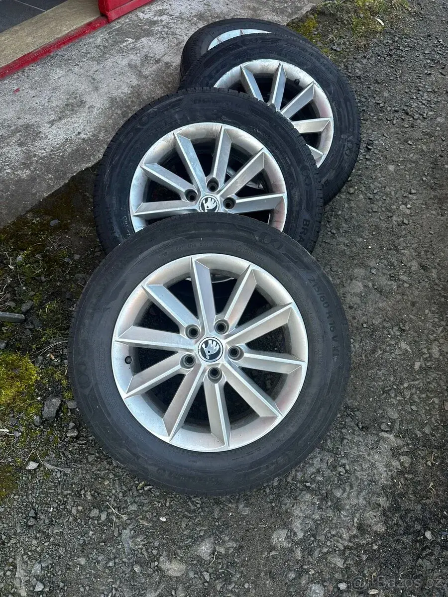 Škoda 16