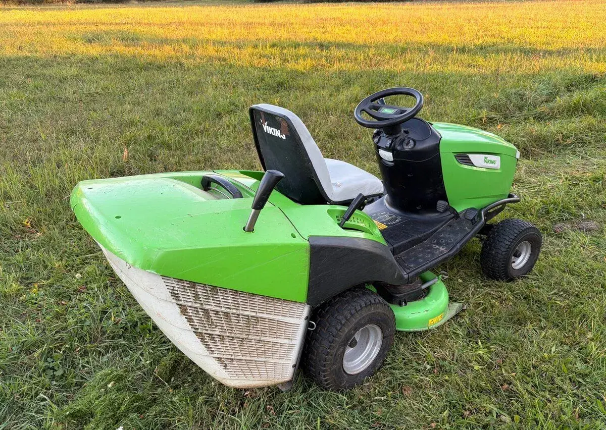 Zahradní traktor VIKING – plně funkční