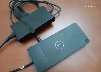 dokovací stanice Dell WD19S