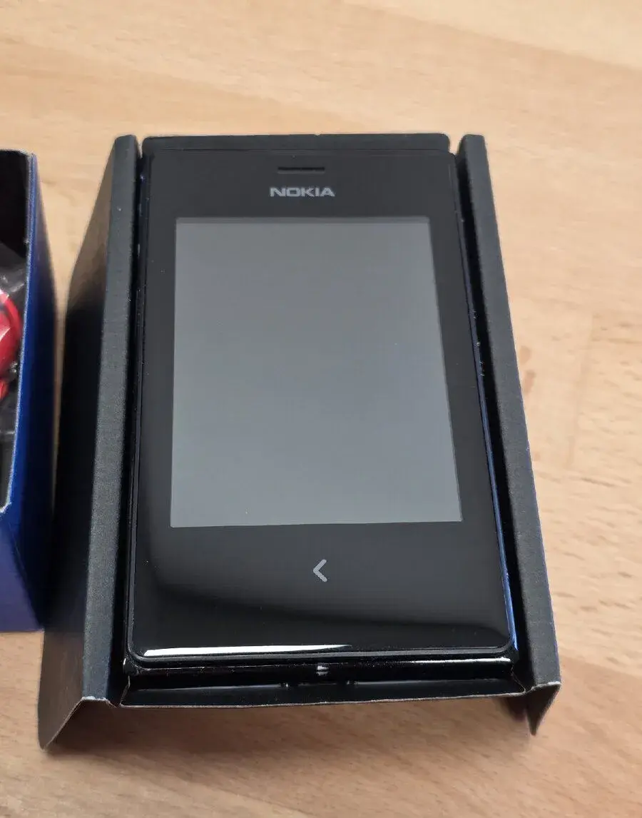 NOKIA Asha 503, uplne novy, komplet baleni
