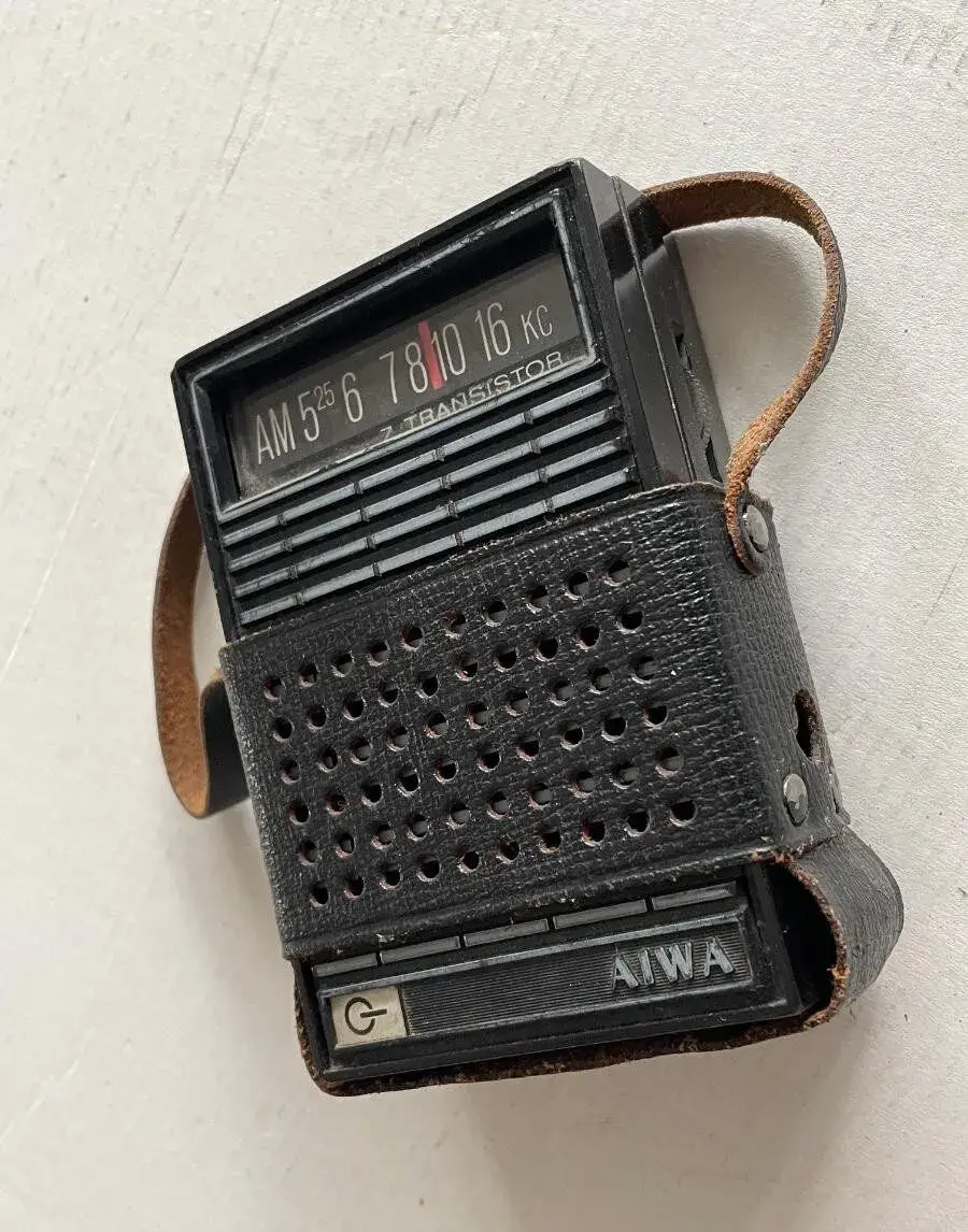 radio tranzistor AIWA AR - 752 , MW , 7