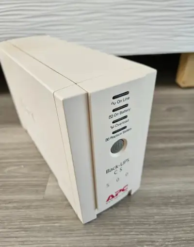 UPS APC Back UPS 500 CS