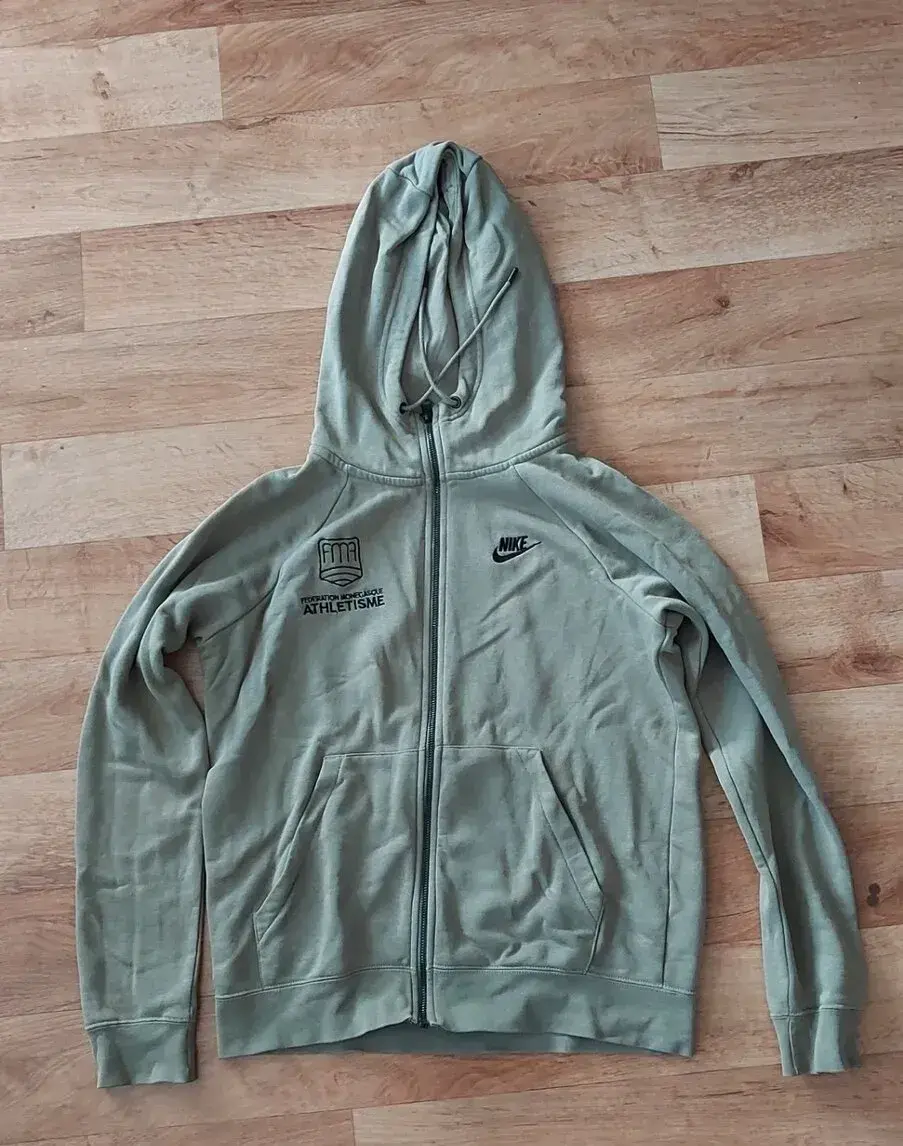 Detska mikina Nike. Original velikost s