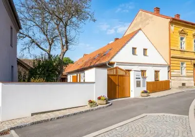 RD se 3 bytovými jednotkami, Božkovské náměstí v Plzni