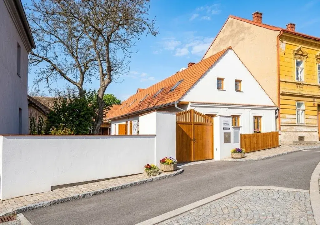 RD se 3 bytovými jednotkami, Božkovské náměstí v Plzni