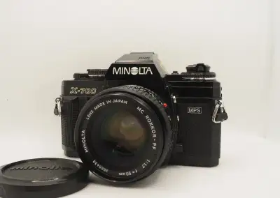 MINOLTA X-700 + MC ROKKOR-PF 1:1,7