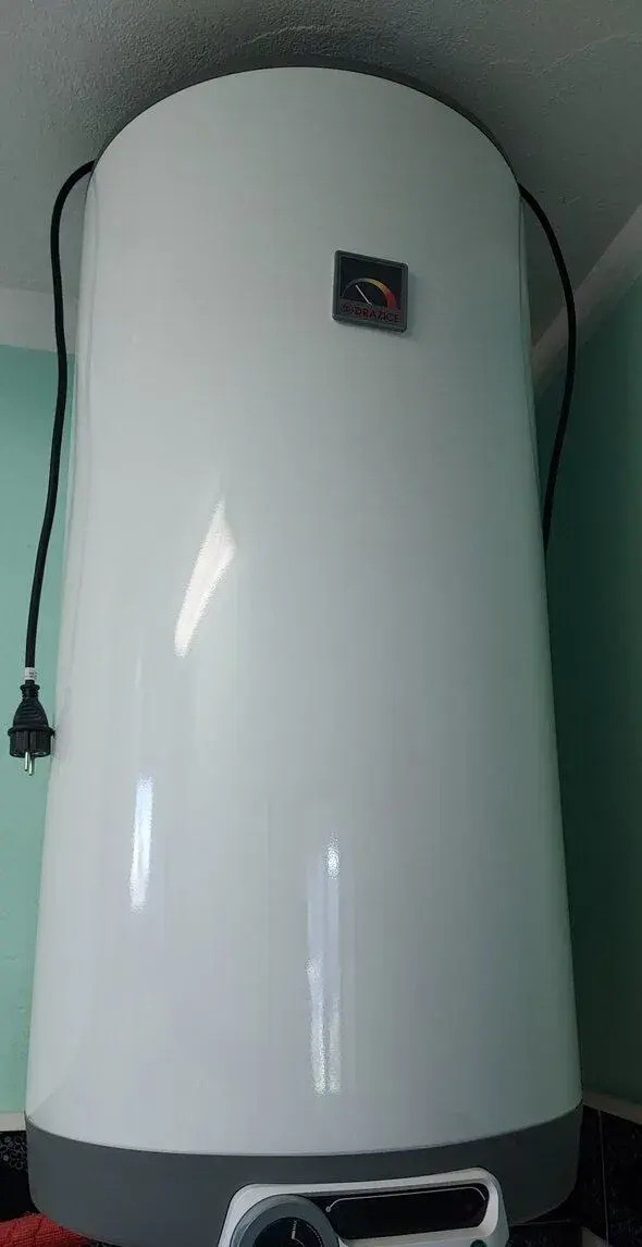 Zásobníkový ohřívač vody OKCE 125 2/2 kW