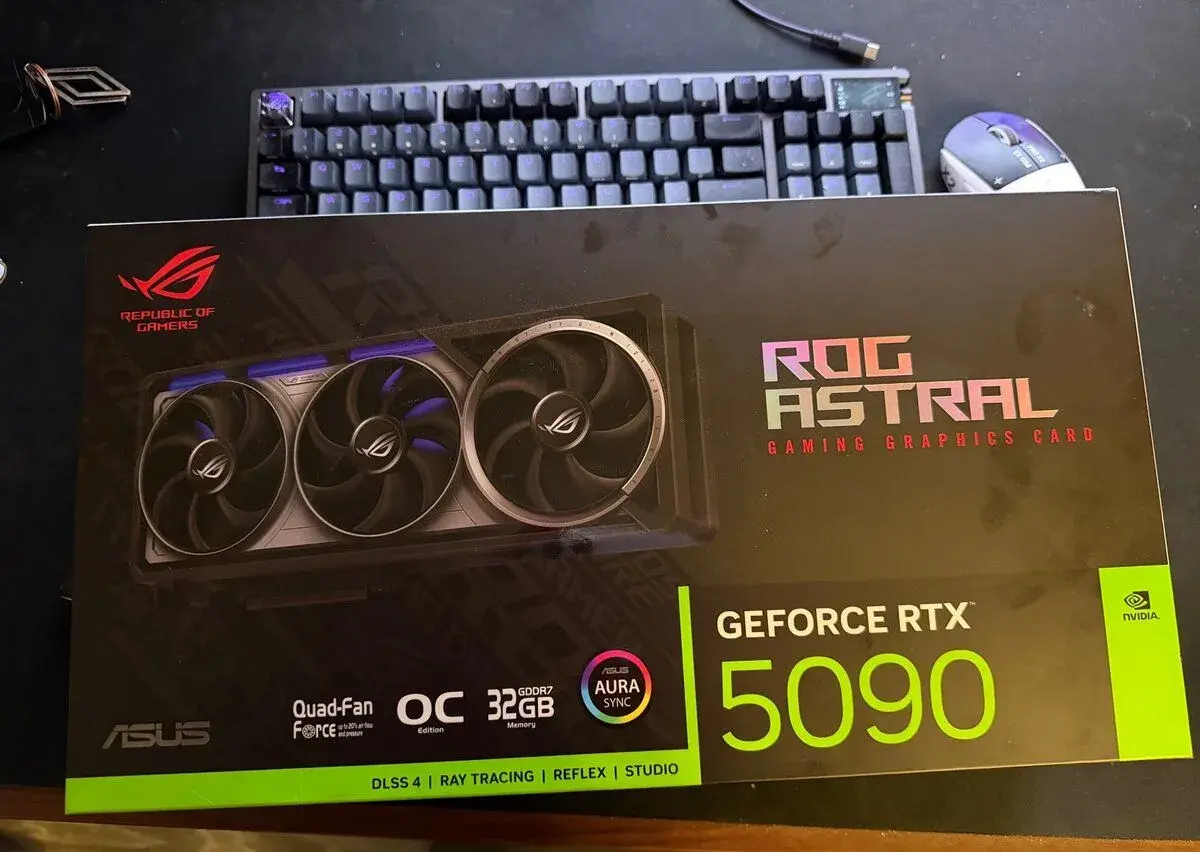 ASUS ROG Astral RTX 5090 O32G