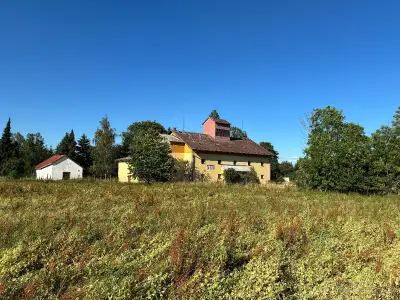 PRODEJ ZEMĚDĚLSKÉHO OBJEKTU 2224 m2 SE ŠPÝCHAREM