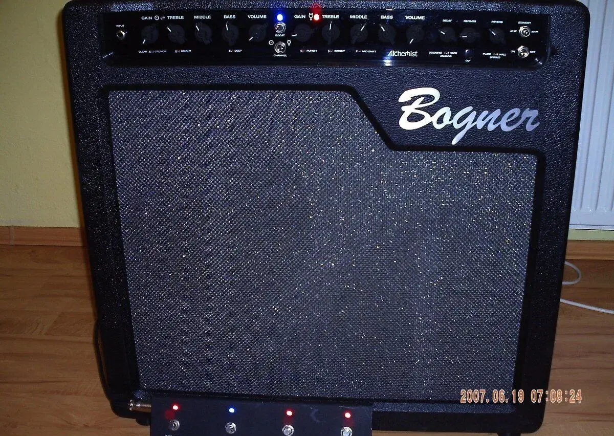 Kytarové celolampové kombo BOGNER Alchemist 212