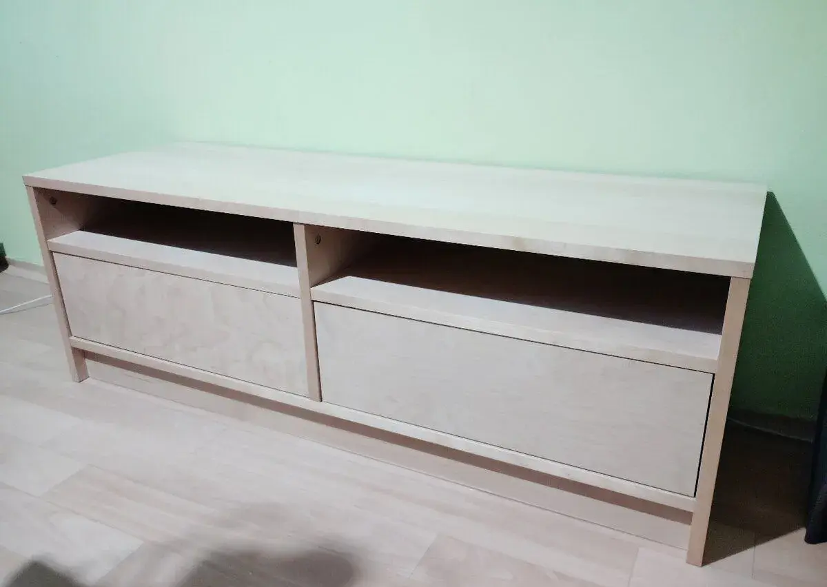 TV stolek ikea