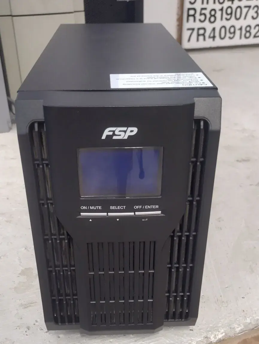 UPS Champ 2K (PPF16A1905) 2000 VA / 1800 W