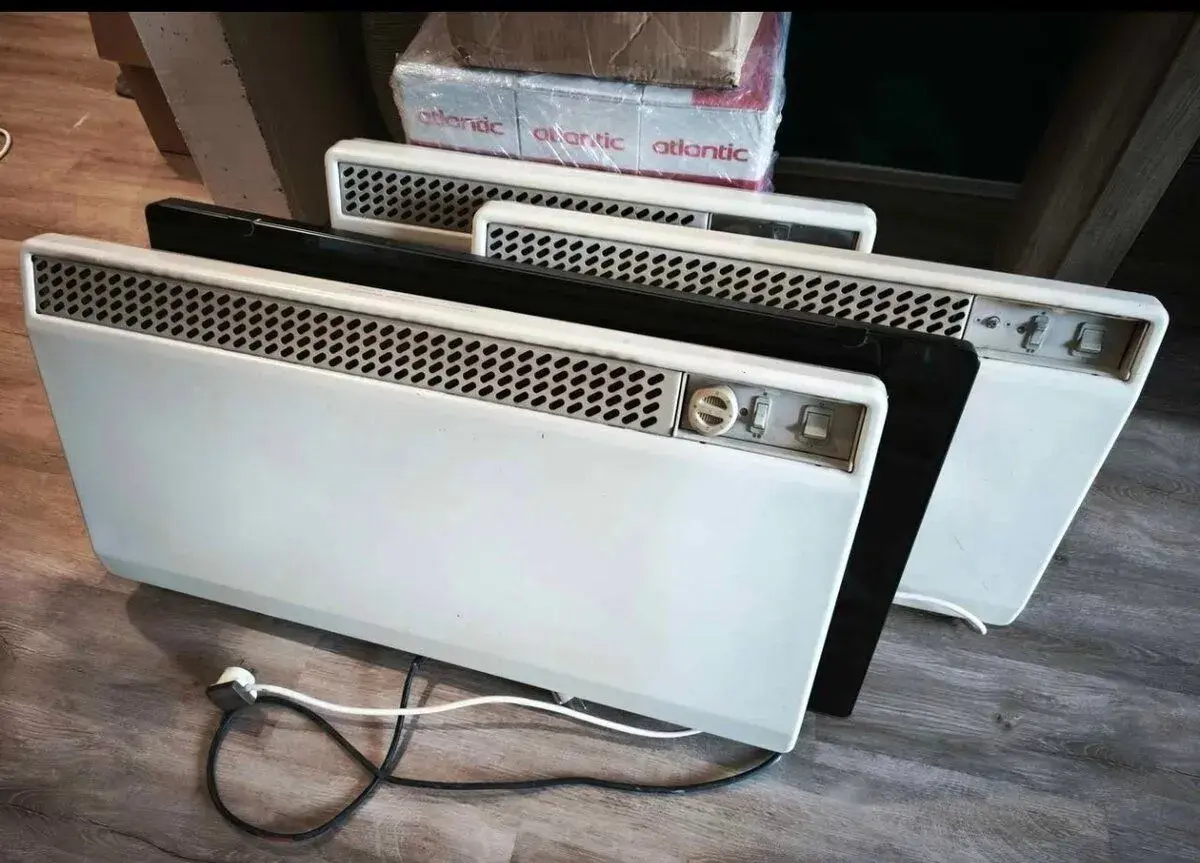 Set elektricky radiátorů / přímotopů