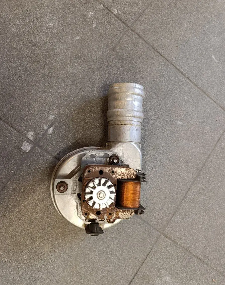 Ventilator 220v olejova kamna