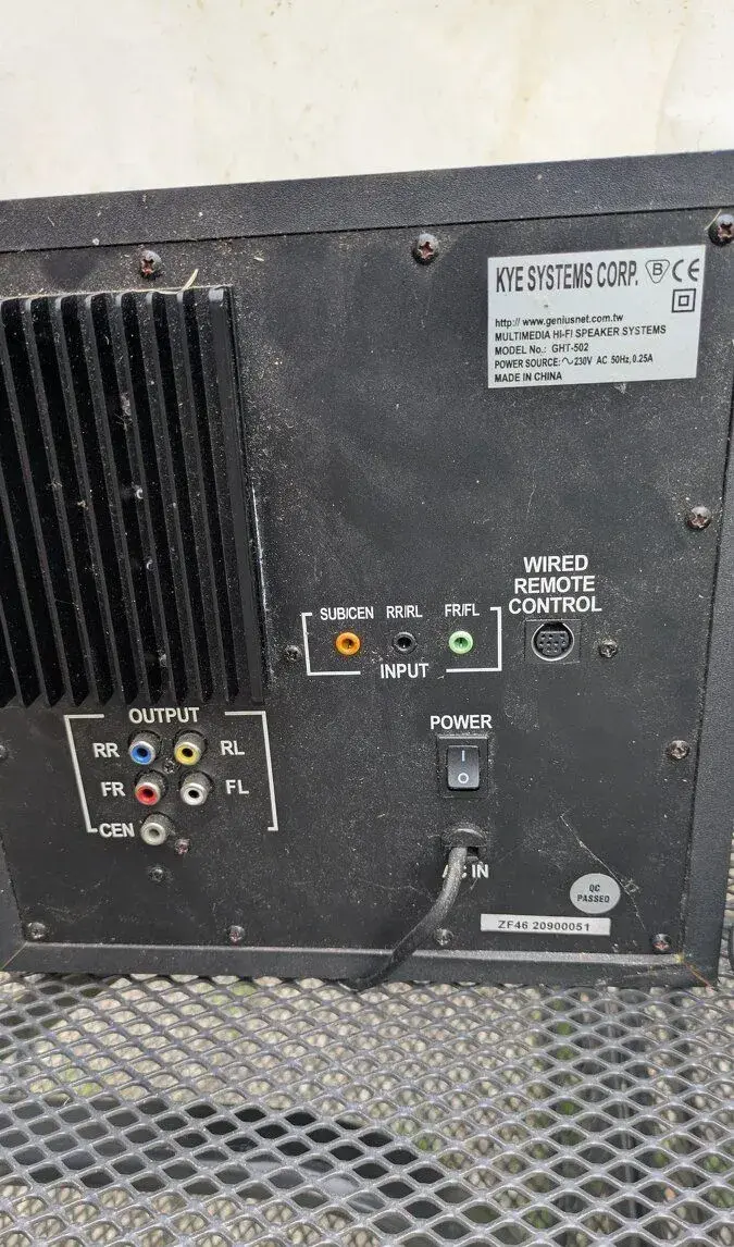 Genius domácí kino 40W subwoofer, 5x satelitní repro