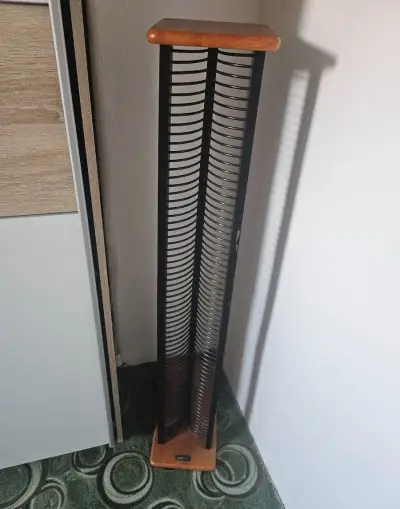 Stojan na CD