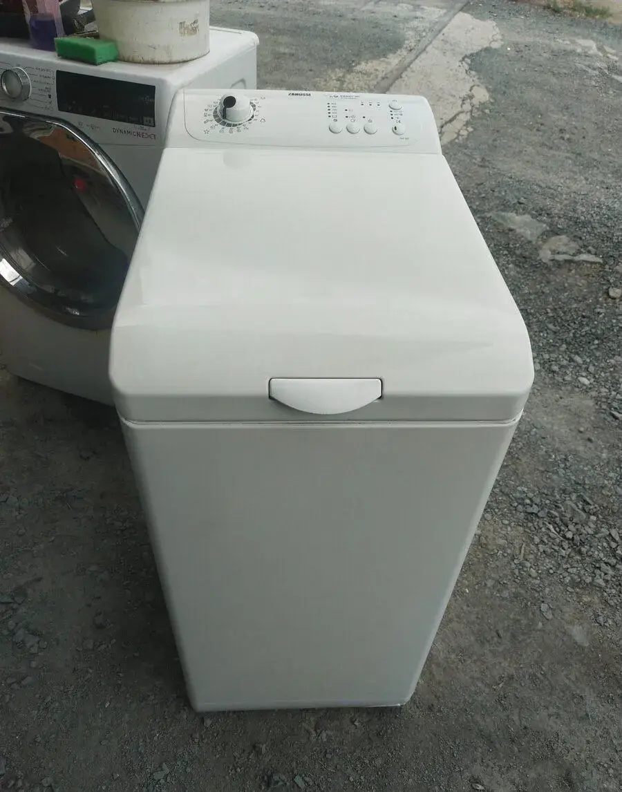 Plně funkční pračku značky Zanussi na 5,5 kg-DOVEZU-