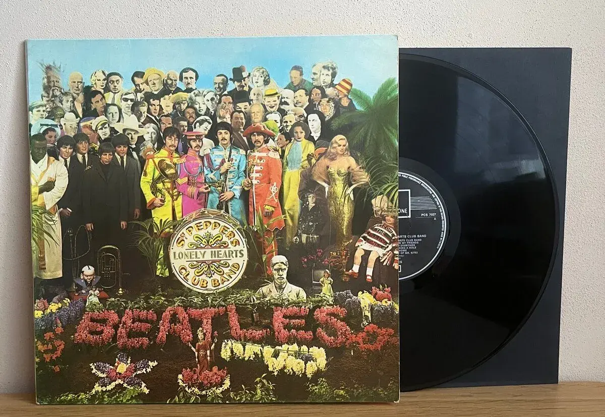 The Beatles – Sgt. Pepper's Lonely Hearts Club Band