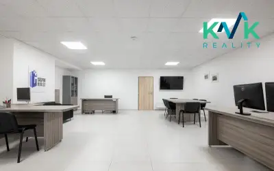 Kancelářské/obchodní prostory k prodeji o celkové ploše 104