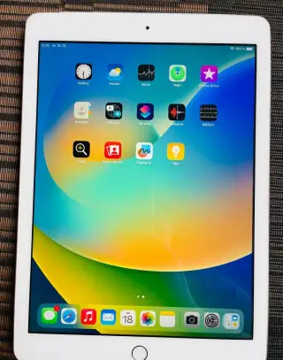 IPad 5 generace 32Gb Gold