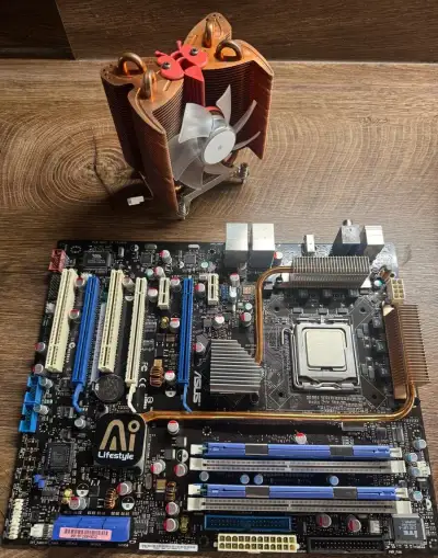 ASUS P5N32-E SLI Plus, Core 2 Quad Q6600, 4GB RAM + fan