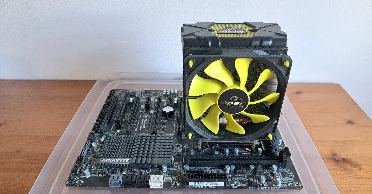 Gigabyte GA-X79-UD3 + i7-3930K + Akasa Venom Viper