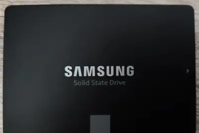 SSD SAMSUNG 2,5 -500 GB OK