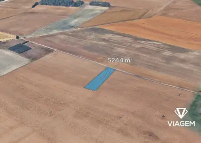 Pole 5 244 m²