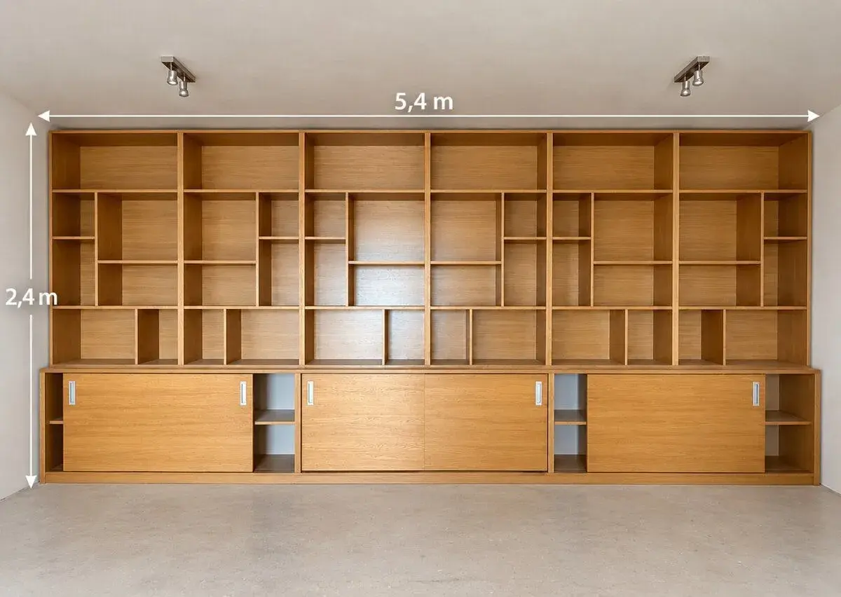 Obrovská designová knihovna 540 cmx240 cm, skvělý stav