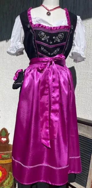 Dámské dirndl seslké šaty Oktoberfest vel. 40