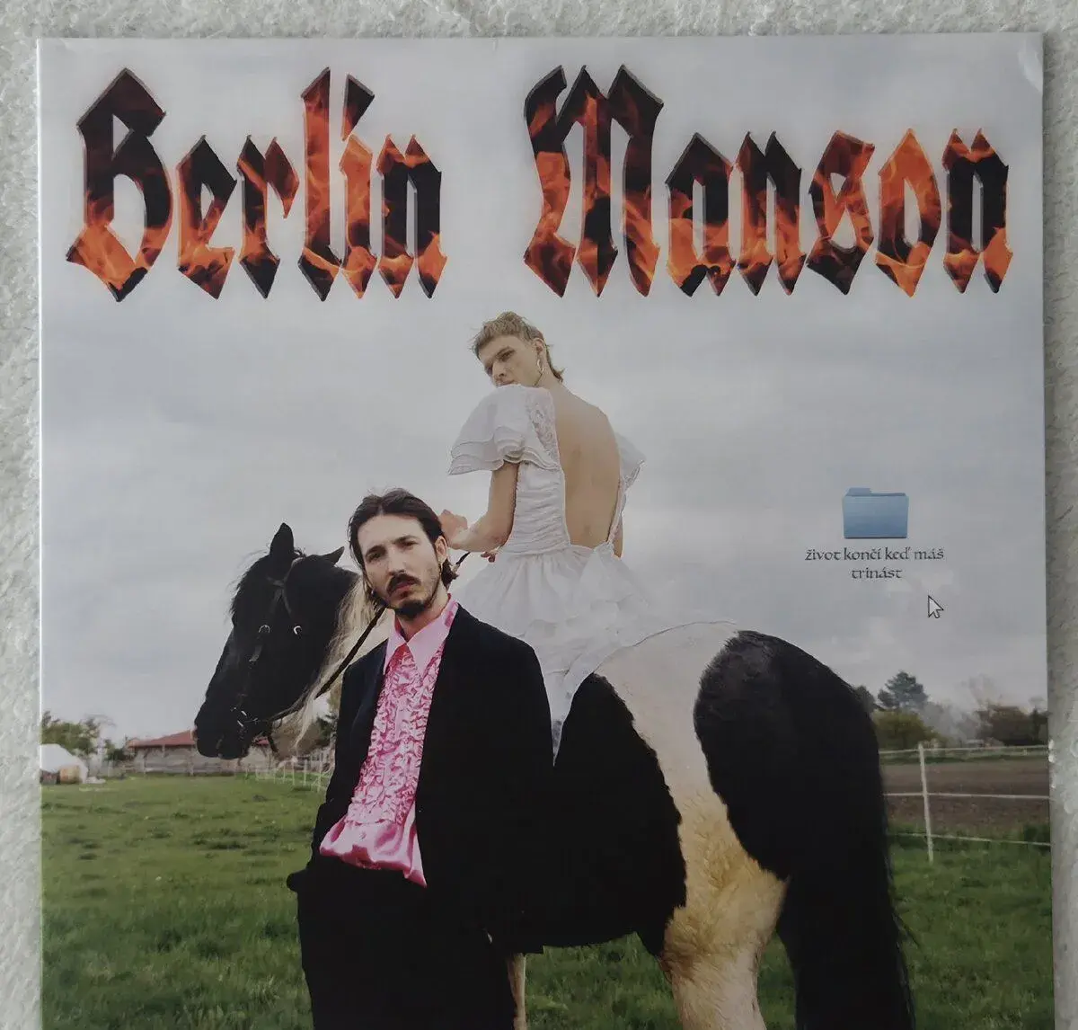 Berlin Manson - Život končí keď máš trinást (tyrkys)