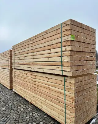 Borovicové střešní latě a hranoly kvalita A/B