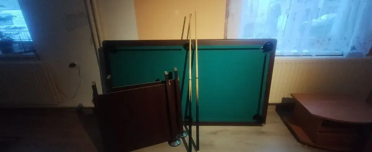 Kulečník-billiard