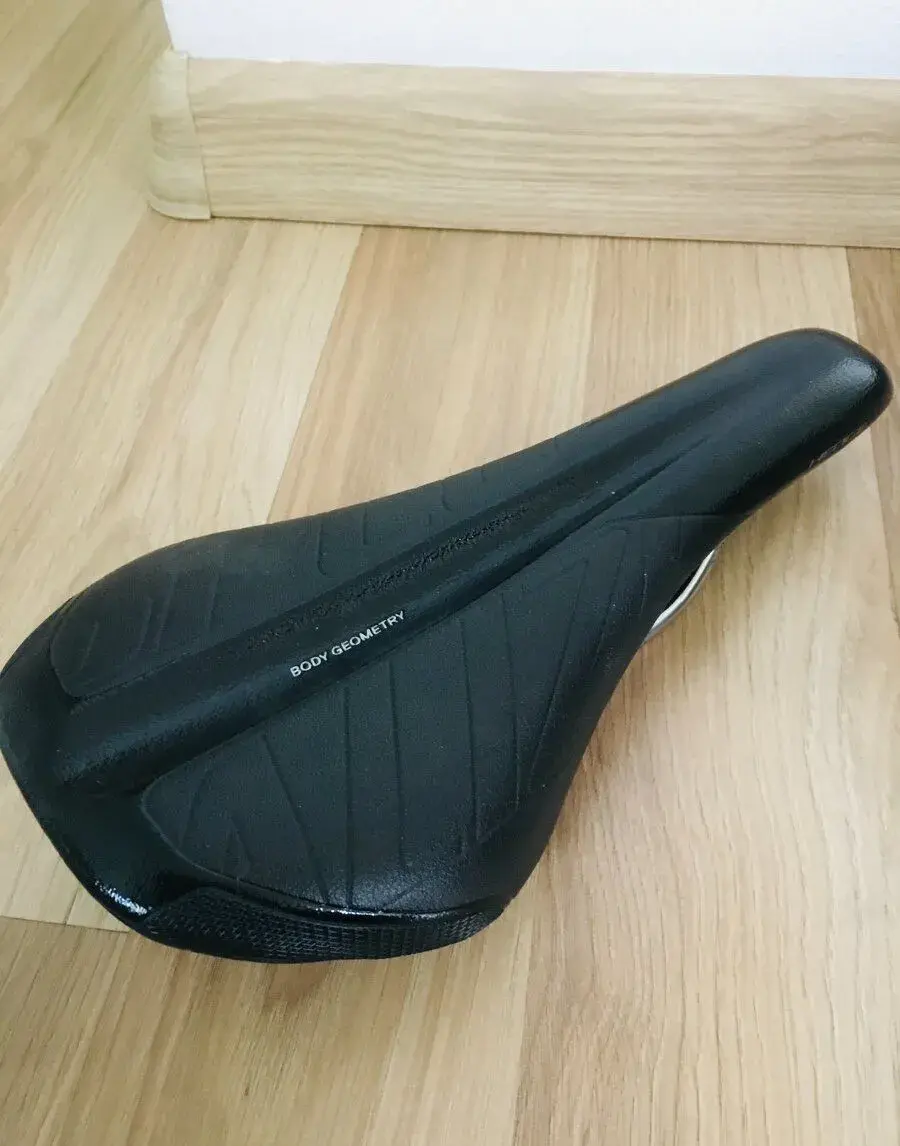 Pánské anatomické sedadlo na kolo zn. Specialized