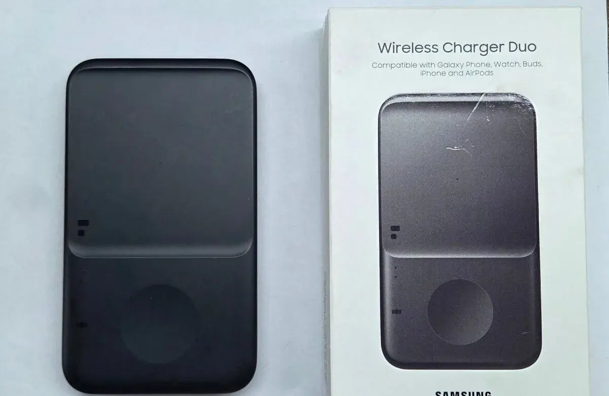 Duální bezdrátová nabíječka Samsung