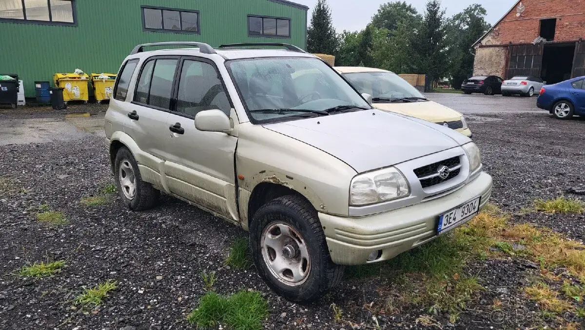 Suzuki Grand – 2000