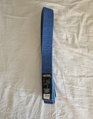 Modrý pásek pro bojové sporty