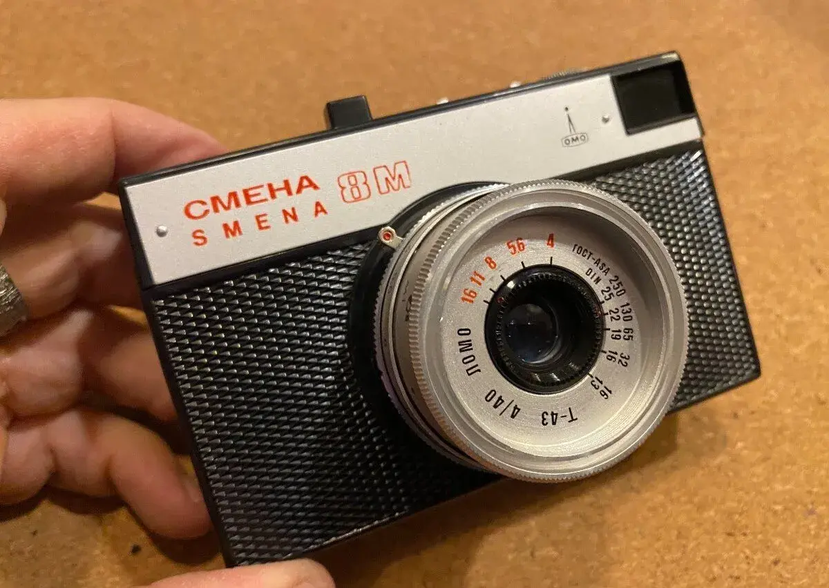 Ikonický retro analog Smena 8M (CMEHA 8M) – LOMO sklo T-43 4