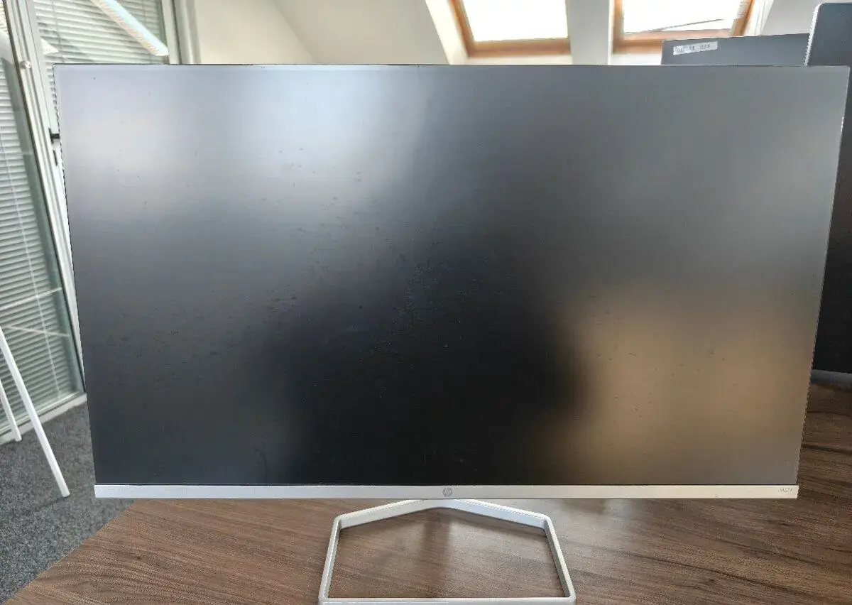 HP M27f 27" Full HD IPS monitor