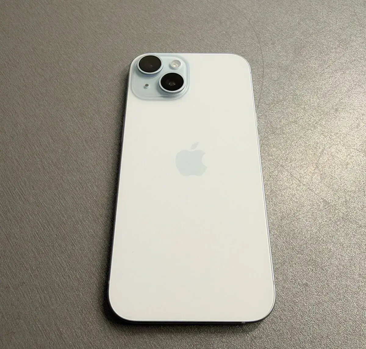 iPhone 15 128GB modrý, 100% baterie, bez škrábance