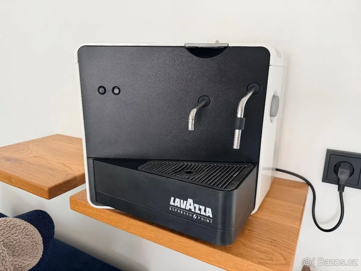 Kávovar Lavazza EP1801