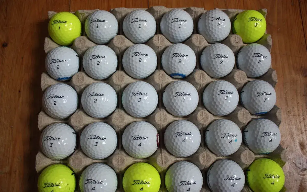 30 míčů TITLEIST TOUR-SOFT - STAV