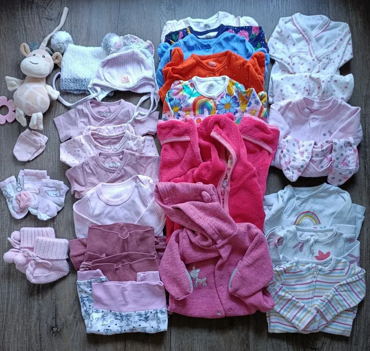 Set dívčího oblečení, vel. 56 (30 ks)