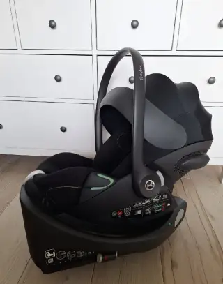 Autosedačka Cybex G I-SIZE Moon Black + otočná základna