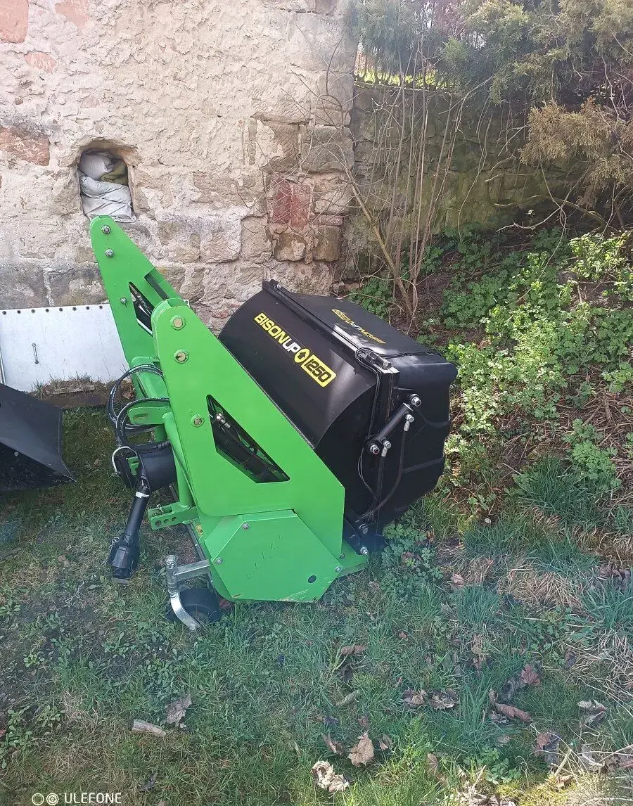 Mulcher se sběrem vysokovýklop