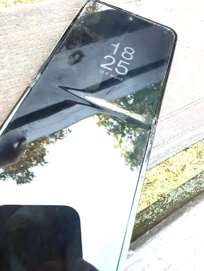 Samsung Galaxy zflip 4 128 gb