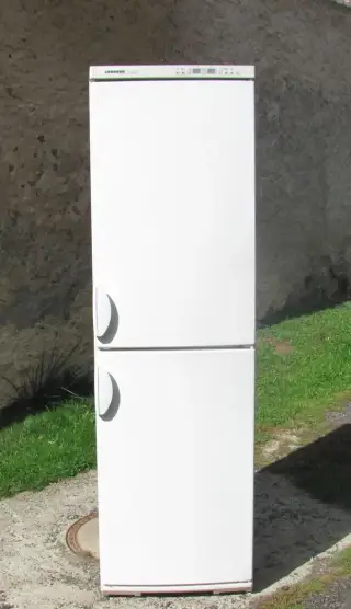 DVOUKOMPRESOROVÁ CHLADNIČKA S MRAZNIČKOU LIEBHERR - 200cm A+
