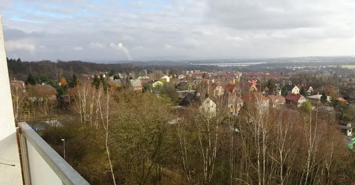 Pronájem bytu 2+kk 42 m2 v družstevním vlastnictví s lodžií